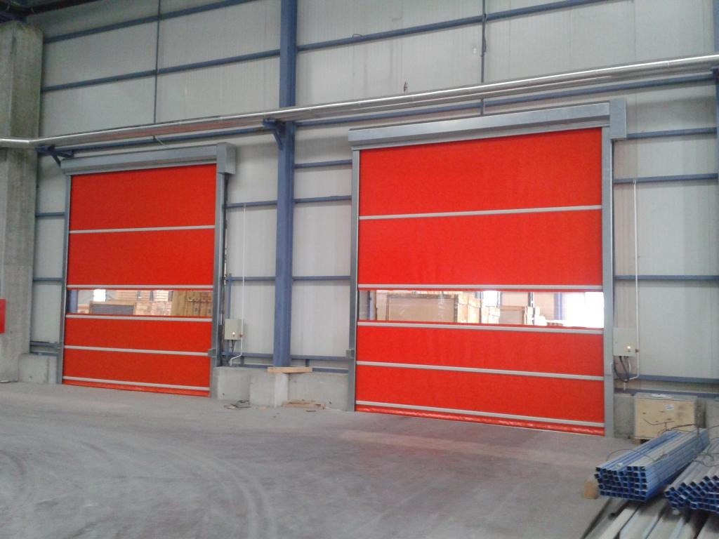 Rolling-Up Speed Doors With Sectorized Canvas And Aluminum Profiles - 1/6